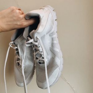 Champion Sneakers